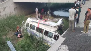 दिल्ली-मुंबई एक्सप्रेसवे पर बड़ा हादसा