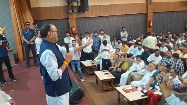 सपा के नाम पर मिठाई खराब, अब पीडीए की आड़ में मांग रहे वोट: ब्रजेश पाठक