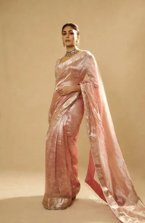 Mrunal Thakur Photos