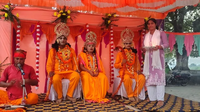 बलिया: 3 पीढ़ियों से निभाई जा रही रामलीला की विरासत, नगरा में 1930 में रामभक्ति की जलाई अलख आज भी है जीवित

