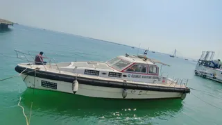 (फोटो: बोट एम्बुलेंस साभार सूचना विभाग)