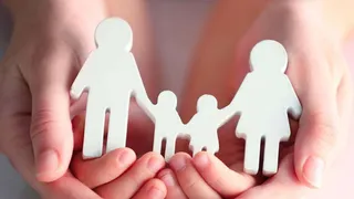 बेटो से ज्यादा बेटियां ली जा रही हैं गोद। फोटो: आर्काइव