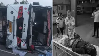हादसे के बाद पलटी बस (जागरण फोटो)