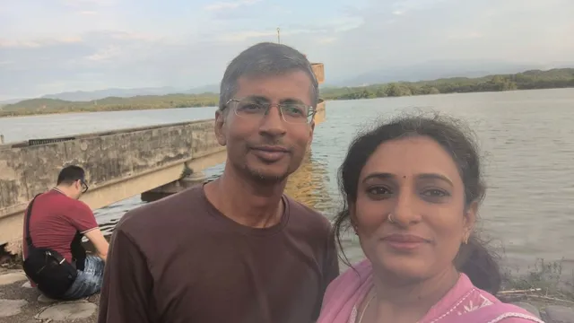 कॉरपोरेट जॉब को कहा बाय-बाय, अब गांव में ही प्राकृतिक खेती कर नाम और मुनाफा कमा रहा कानपुर का इंजीनियर कपल 
