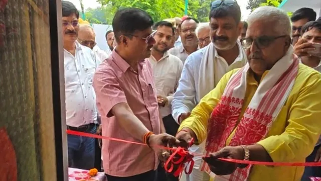 अब गांव के युवाओं को पंचायत भवन में मिलेगी डिजिटल पढ़ाई की सुविधा, गाजीपुर में डिजिटल लाइब्रेरी का शुभारंभ
