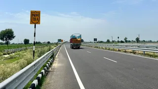 मवाना रोड से दौराला तक एनएचएआइ द्वारा तैयार किया गया कनेक्टर, जिसे मेडा ने आउटर रिंग रोड नाम दिया है। जागरण