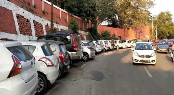 जम्मू-कश्मीर में सड़क हादसे रोकने के लिए नया प्लान, ब्लैकस्पाट पर पुलिस की तैनाती; पार्किंग व्यवस्था भी सुधरेगी
