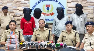 कारोबारियों में दहशत फैलाने और रंगदारी का नेटवर्क खड़ा करने की बड़ी आपराधिक साजिश को पुलिस ने नाकाम करने का दावा किया है।