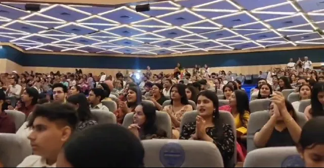 'नशे से दूरी देश के लिए सच्ची शहादत...' चंडीगढ़ में Gen Z को संदेश, PU में जुटे हजारों युवा
