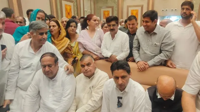 'पूरी सरकार मुझसे परेशान, चाय पीऊं तो दिक्कत...', देवराज दीवान की श्रद्धांजलि सभा में बोले सांसद दीपेंद्र हुड्डा