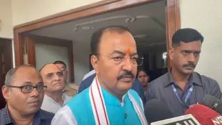 प्रयागराज में मीडिया से बातचीत करते उप मुख्यमंत्री केशव प्रसाद मौर्य।
