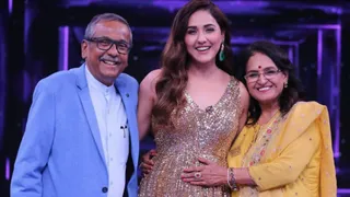 अपनी पिता बृज मोहन और मां के साथ नीति मोहन