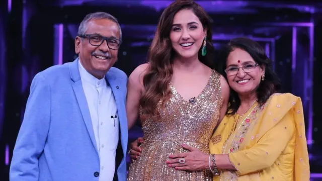 सिंगर Neeti Mohan के पिता का 72 साल की उम्र में निधन, पोस्ट शेयर कर लिखा- 'आपके जाने से एक गहरा खालीपन...'