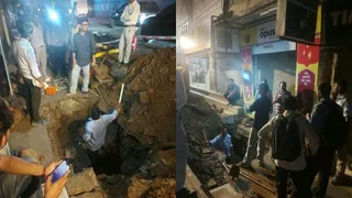 पीएनजी पाइपलाइन की मरम्मत करते कर्मी। फोटो: जागरण
