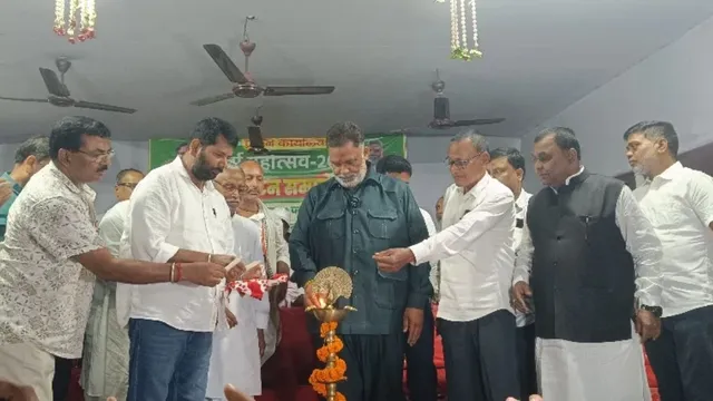 मधेपुरा में खुर्दा महोत्सव से पप्पू यादव की हुंकार, बोले- तानाशाही के दौर में इंसानियत बचाना सबसे बड़ी चुनौती
