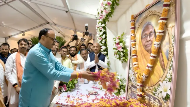 UP चुनाव: उपमुख्यमंत्री ब्रजेश पाठक का हमला, कहा- अखिलेश को पता नहीं, सपा की जमीन खिसकी
