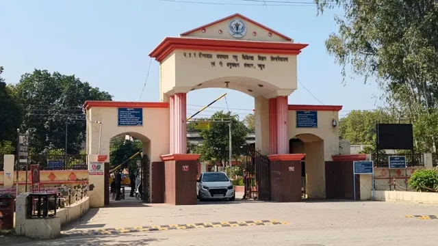 मथुरा पशु चिकित्सालय में PG डिप्लोमा और सर्टिफिकेट कोर्स में प्रवेश का मौका, 31 अक्टूबर तक करें आवेदन