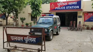 पलवल के हुचपुरी में दिल्ली की युवती से सामूहिक दुष्कर्म का आरोप ( एआई जेनरेटेड इमेज )