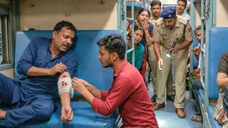 प्रतीकात्मक प्रस्तुतीकरण के लिए तस्वीर को एआई टूल की मदद से बनाया गया है।