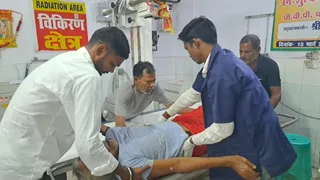 जमुई में पड़ोसी ने 75 वर्षीय वृद्ध को मारी गोली, पटना रेफर (जागरण)