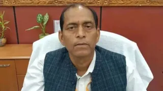 लखीसराय DM का एक्शन: दुर्गा पूजा ड्यूटी से गायब मिले 21 अफसरों को नोटिस, प्रशासनिक महकमे में हड़कंप