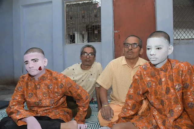 नवरात्र में श्रीराम-लक्ष्मण पात्रों की कठिन साधना: बाहरी दुनिया से बनाई दूरी, देवत्व का जगता है भाव
