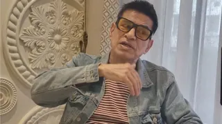 बॉलीवुड अभिनेता सुदेश बेरी सोमवार को प्रयागराज में हैं।