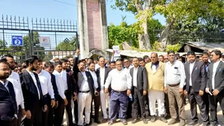 अधिवक्ता नीरज चौधरी पर हुए जानलेवा हमले के विरोध में सिविल बार एसोसिएशन