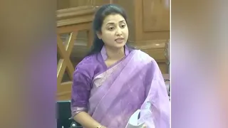 सपा विधायक डॉ. रागिनी सोनकर जौनपुर कोर्ट में हुई हाजिर।