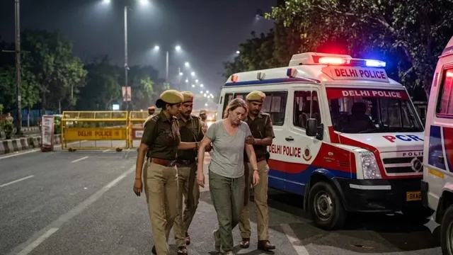 दिल्ली में नशे की हालत में मिली अमेरिकी महिला, पुलिस ने अस्पताल पहुंचाया