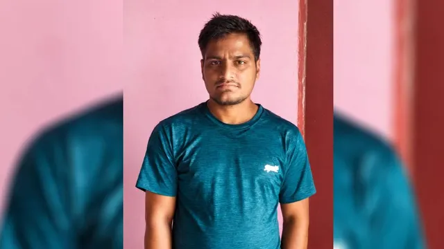नवरात्र की पूजा के दौरान तालाब में गिरी मां को बचाने कूदा बेटा, महिला सुरक्षित निकली; युवक की डूबने से मौत
