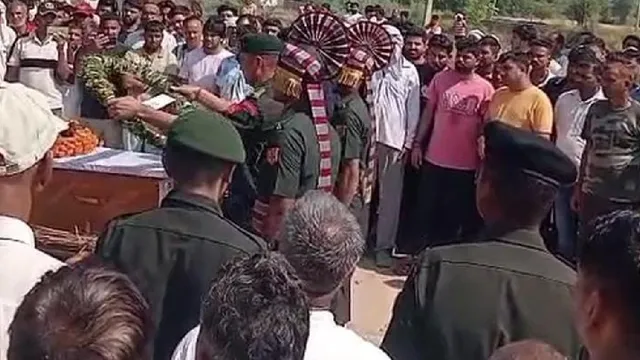 8 महीने पहले दूल्हा बना हरियाणा का रणदीप, अब तिरंगे में लिपटकर लौटा पार्थिव शरीर; भतीजे रूपक ने दी मुखाग्नि
