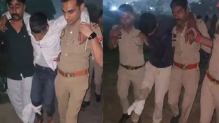 पुलिस एनकाउंटर में गिरफ्तार आरोपित।