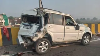 हादसे मे चार युवकों की मौत।