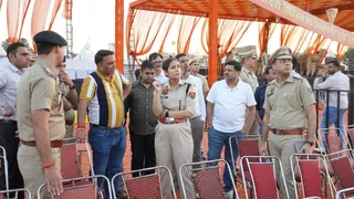 डीसीपी अदिति सिंह ने सुरक्षा व्यवस्थाओं का जायजा लिया और आवश्यक दिशा-निर्देश दिए।