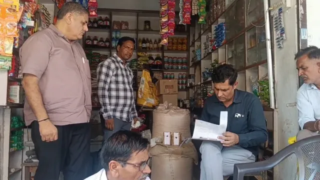 बाजार के 'देसी घी' में मिलावट की आशंका, कंजक पूजन का प्रसाद खाते ही 3 बच्चियों की बिगड़ी तबीयत
