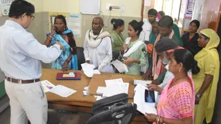 200 से अधिक रोगियों को वापस लौटना पड़ा