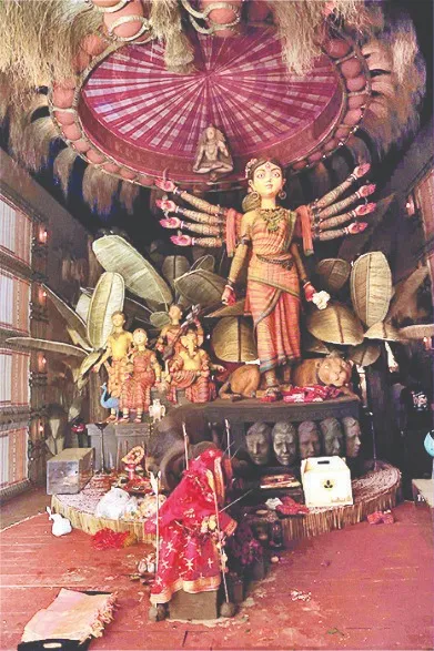 चालता बागान पंडाल में स्थापित प्रतिमा चालता बागान पंडाल में स्थापित प्रतिमा