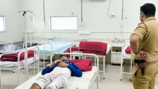 अस्पताल में पहुंची पुलिस।