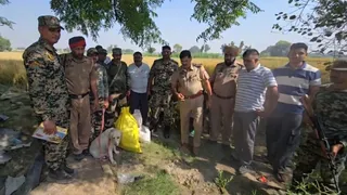 बीएसएफ और पंजाब पुलिस के सहयोग से जब्त हेरोइन।