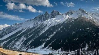 जम्मू-कश्मीर में 24 अक्टूबर को बारिश-बर्फबारी के आसार (फाइल फोटो)