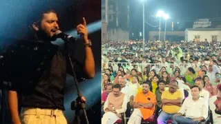 दर्शक देर रात तक अपनी जगहों पर डटे रहे और संगीत की इस महफिल का आनंद लेते रहे।