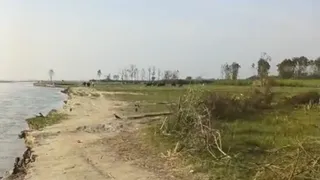 पूठधाम सतैड़ा में गंगा का कटान। जागरण