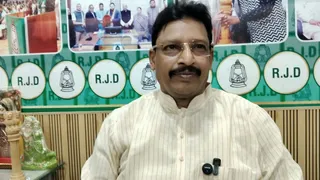 प्रेस कांफ्रेंस करते राजद सांसद अभय कुशवाहा। जागरण