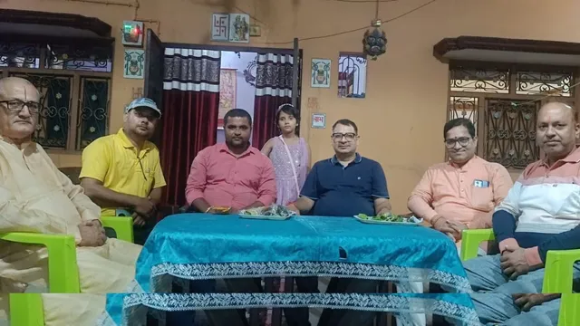 Bihar News: फेसबुक-व्हाट्सएप के दौर में भी कायम है अपनापन, दशहरे पर मिठाई और पान की अनूठी परंपरा