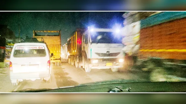 जाम लगा तो ट्रक बंद कर सो गए ड्राइवर, 7 KM लंबी लगी लाइन; मुरादाबाद-टांडा मार्ग का अनोखा हाल
