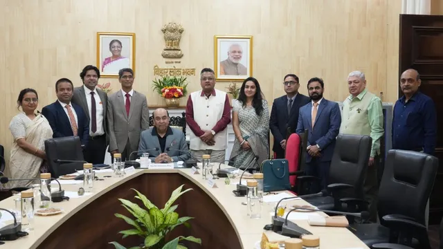 'बिहार के विकास में विदेशों में बसे लोगों की भूमिका अहम', IFS अधिकारियों से बोले राज्यपाल