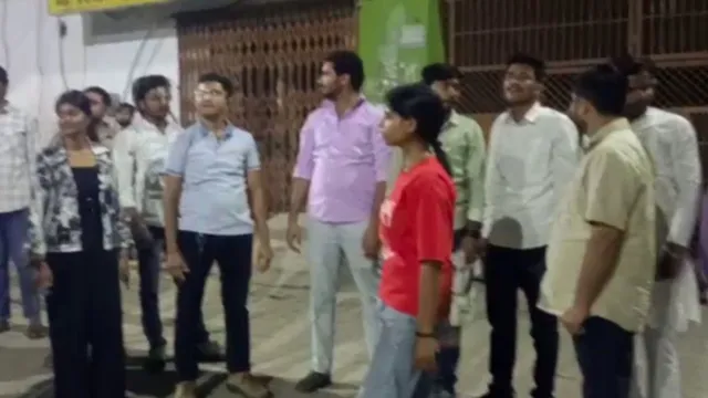 मथुरा में रात को कालेज में युवती को बुलाने पर बवाल, चौकीदार और दोस्त की पिटाई