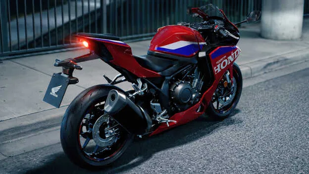 New Honda CBR500R Four swingarms