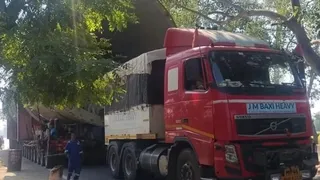 सड़क हादसे में दो लोगों की मौत।